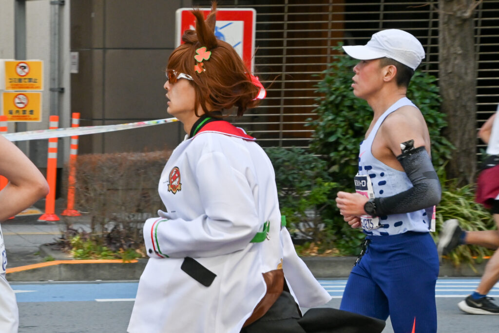 東京マラソンのコスプレランナー　ウマ娘